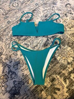 Teal V-Wire Ring Detail Bikini